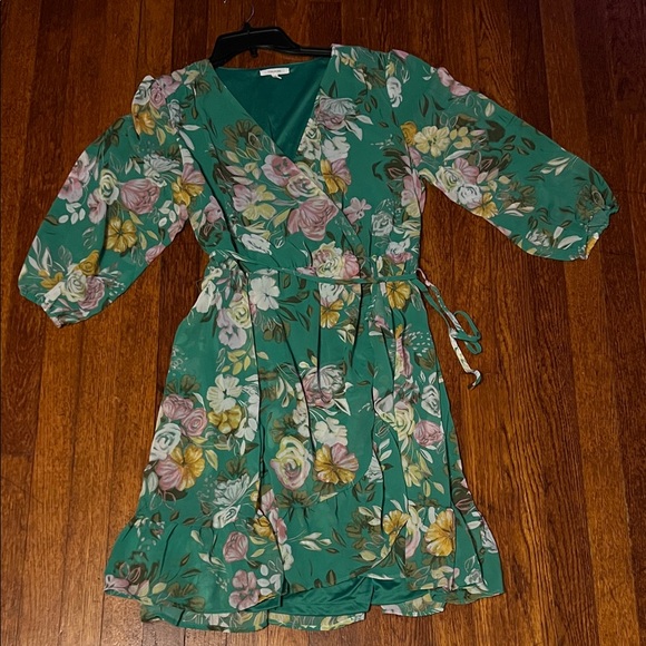 Maurices Dresses & Skirts - Maurices Green Floral Midi Dress